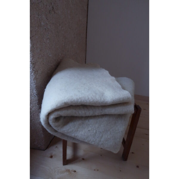 • couverture blanche Ouessant • feutrée 220x165cm – Image 5