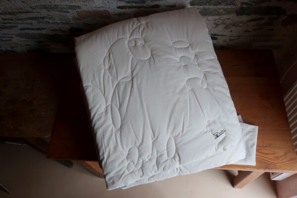 • couette en laine • woolen duvet • – Image 5
