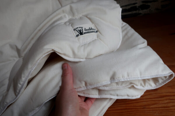 • couette en laine • woolen duvet • – Image 3